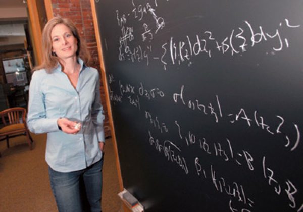 Warped Passages: Unraveling the Mysteries of the Universe's Hidden Dimensions Lisa Randall