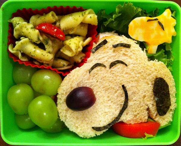 bekal makanan snoopy