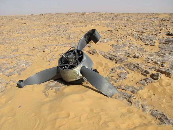  Wpf Media-Live Photos 000 538 Overrides Lost-Ww2-Fighter-Plane-Found-Desert-Egypt-Propellor 53834 600X450