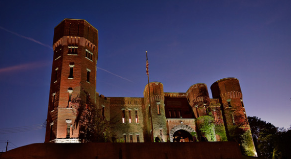 castleeee.png Castleeee