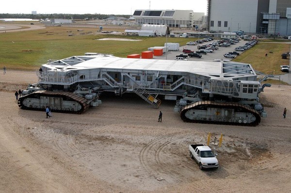 800px-Crawler-Transporter