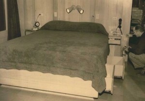 bed.jpg Bed