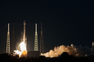 Falcon-9-and-SES-8-liftoff-from-SpaceX's-launch-pad-at-Cape-Canaveral