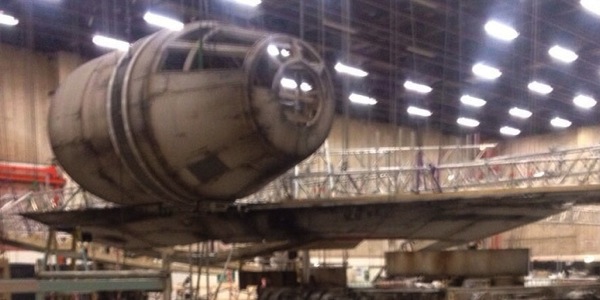 0602-millennium-falcon-star-wars-new-movie-spoiler-launch-3.jpg 0602 millennium falcon star wars new movie spoiler launch 3