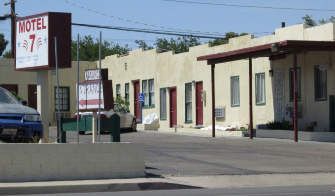 motel b