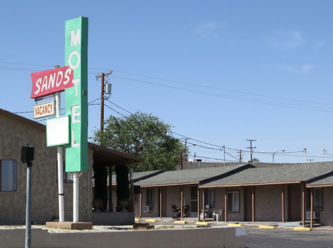 motel n