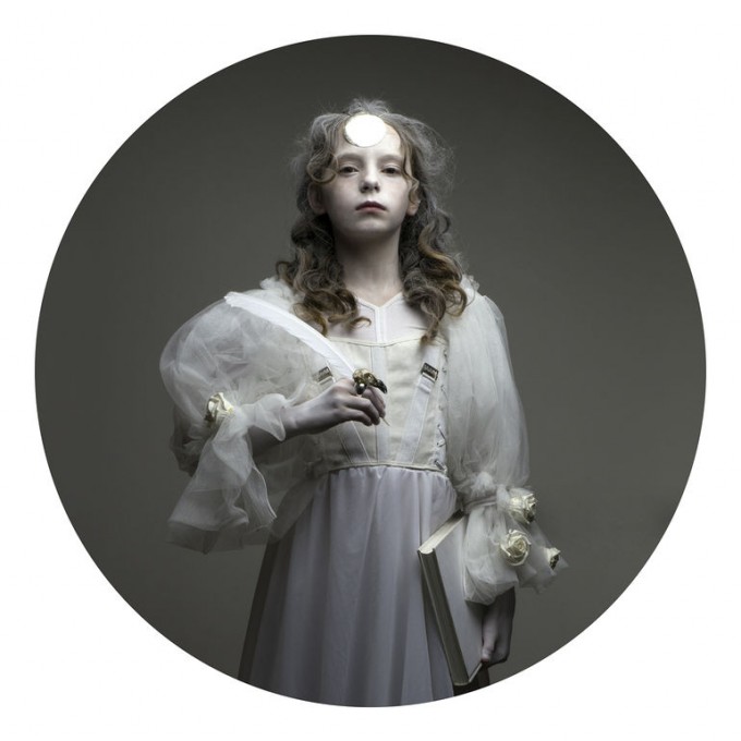 Childhood Lost V, Justyna Neryng
