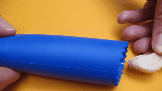 garlic-roller