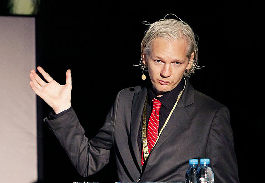 Julian Assange profiled in New Yorker - Boing Boing