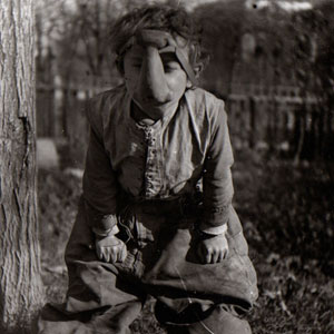 Creepy vintage Halloween photos scarier than anything you’ll see ...