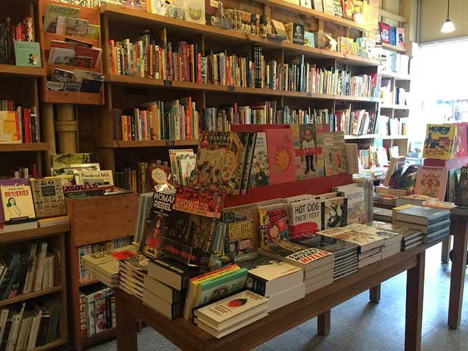 Drawn and Quarterly's incredible Montreal book store / Boing Boing