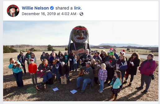 Willie Nelson Becomes A Hay Bale Character, And Enjoys It - Boing Boing